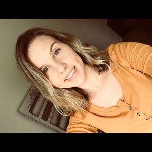 Meet your Posher, Jillian